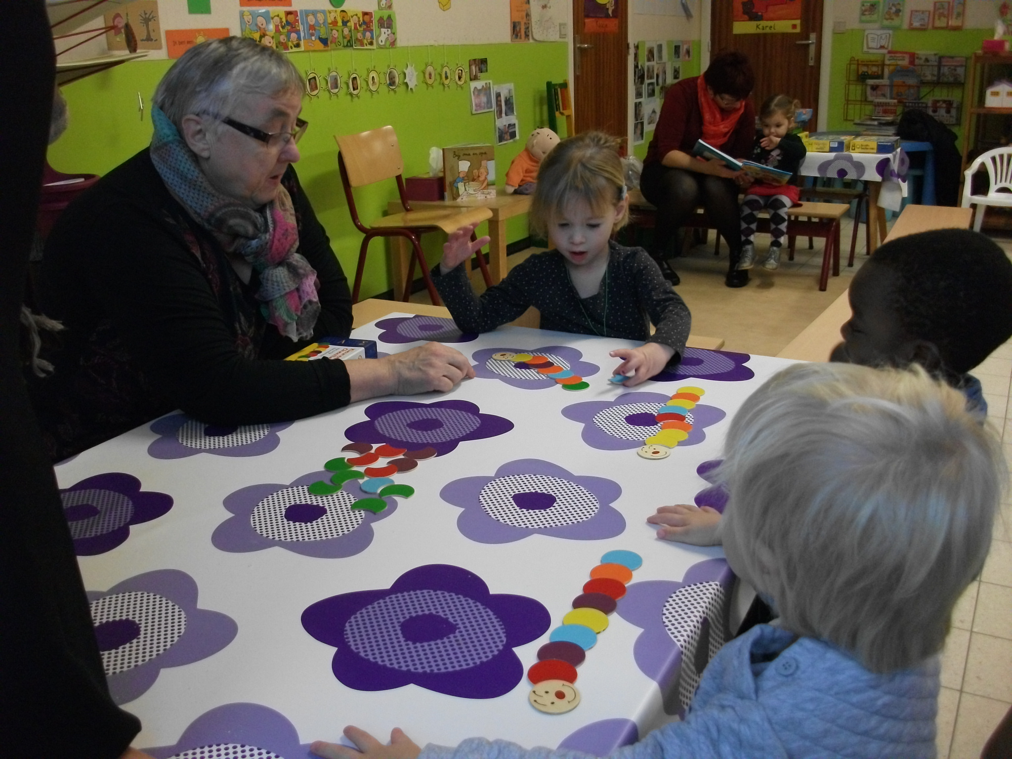 grootouders op bezoek juf lucy/ juf Veerle